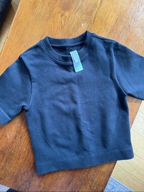 Everlane Black Cropped Shirt